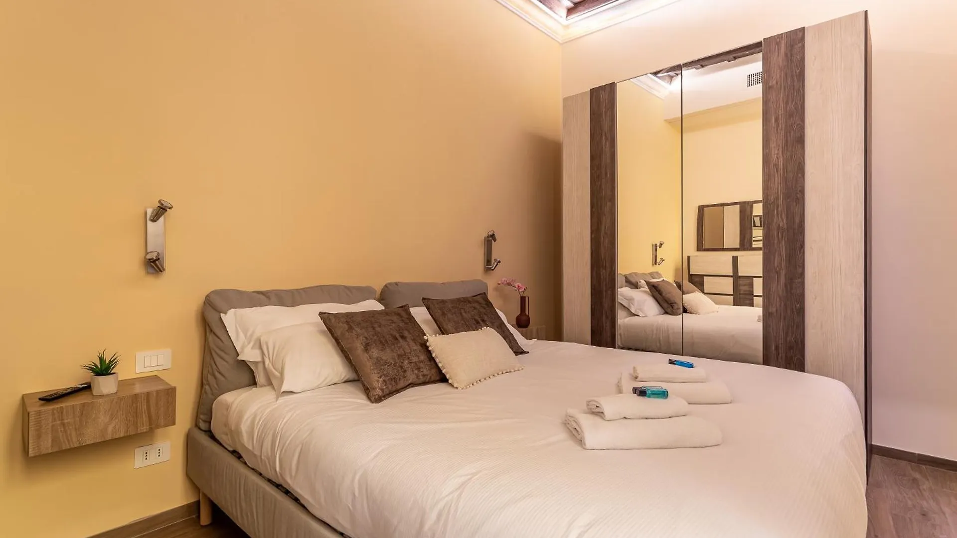 Iflat Augustus Suite Near Pantheon ローマ アパート